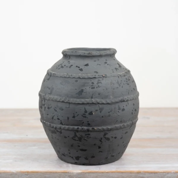 Vase /Antonio